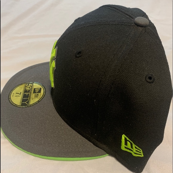 New Era Yankee Hat - Picture 2 of 5